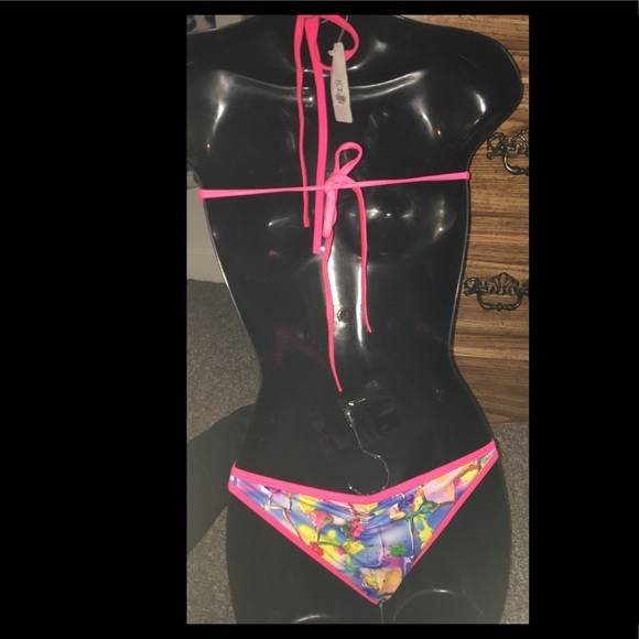 Exotic Romper - Picture 2 of 3